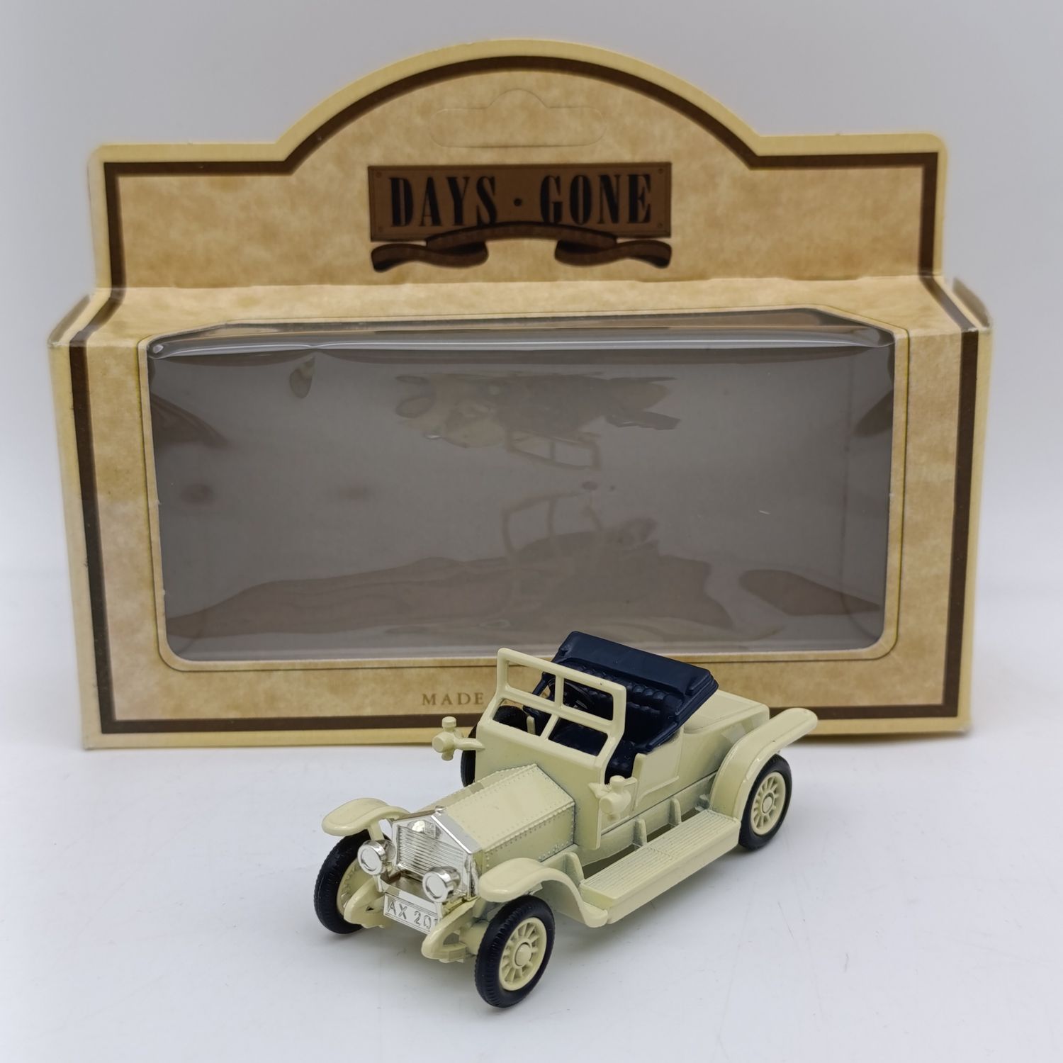 LLedo 1907 Rolls-Royce Silver Ghost Coupe die-cast model car in box