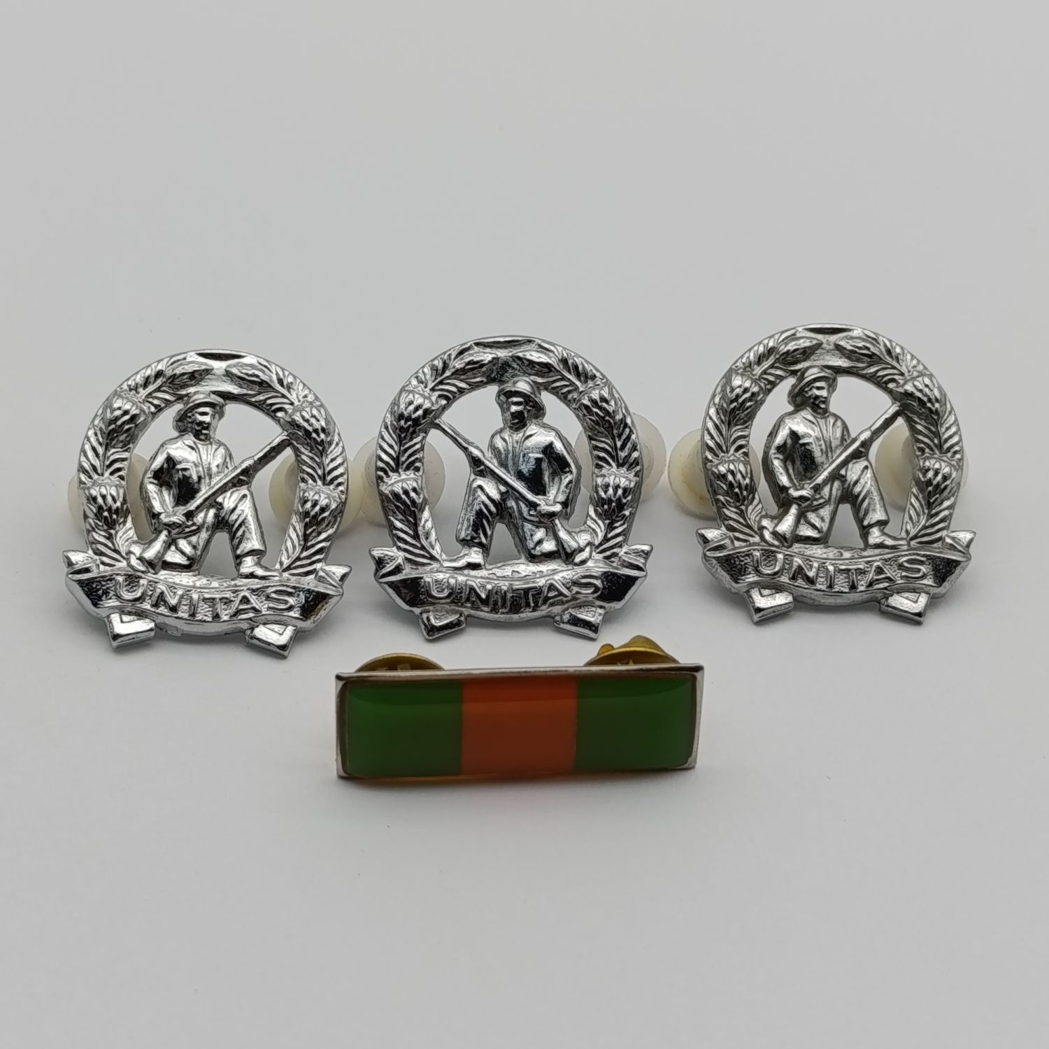 SADF Commandos beret badge and balkie with collar badges