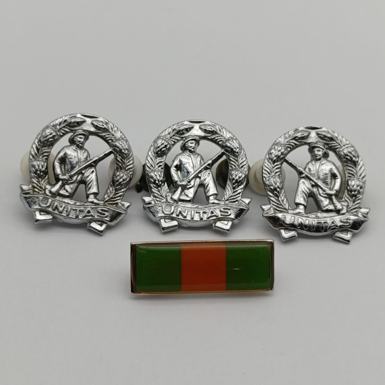 SADF Commandos beret badge and balkie with collar badges