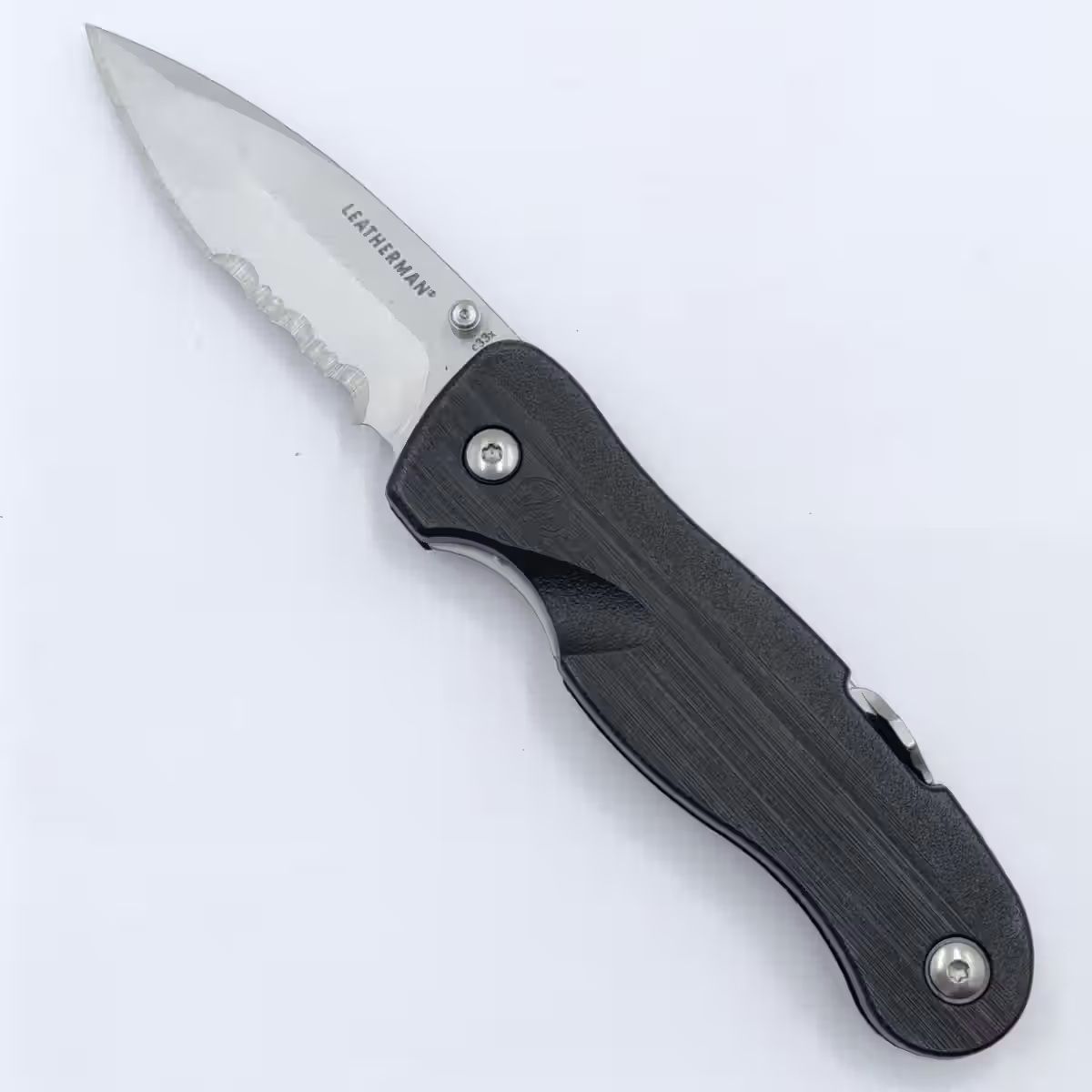 Leatherman C33X black knife with caribiner clip