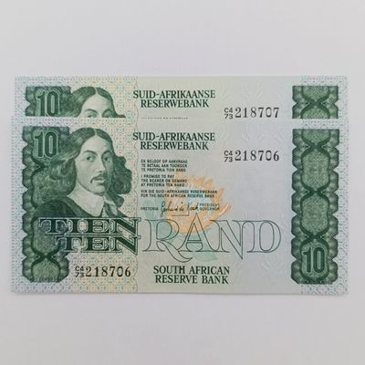 South Africa - pair of TW de Jongh 1st issue R10 banknotes with consecutive numbers