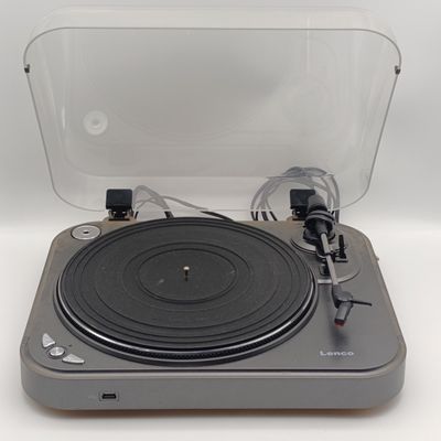 Lenco L-83 Direct Encoding turntable with Panasonic SA - XR10 multi decoder amplifier - working