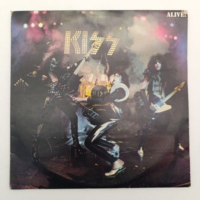 x 2 Records Kiss – Alive! Label: Casablanca Released 1977 South African Edition Media 1 and 2 - very Good Plus (VG+) Sleeve - Very Good Plus (VG+)