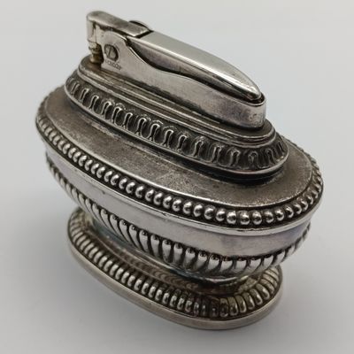 Vintage Ronson Queen Anne table lighter - working