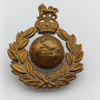 Royal Marines brass cap badge - WW2 period