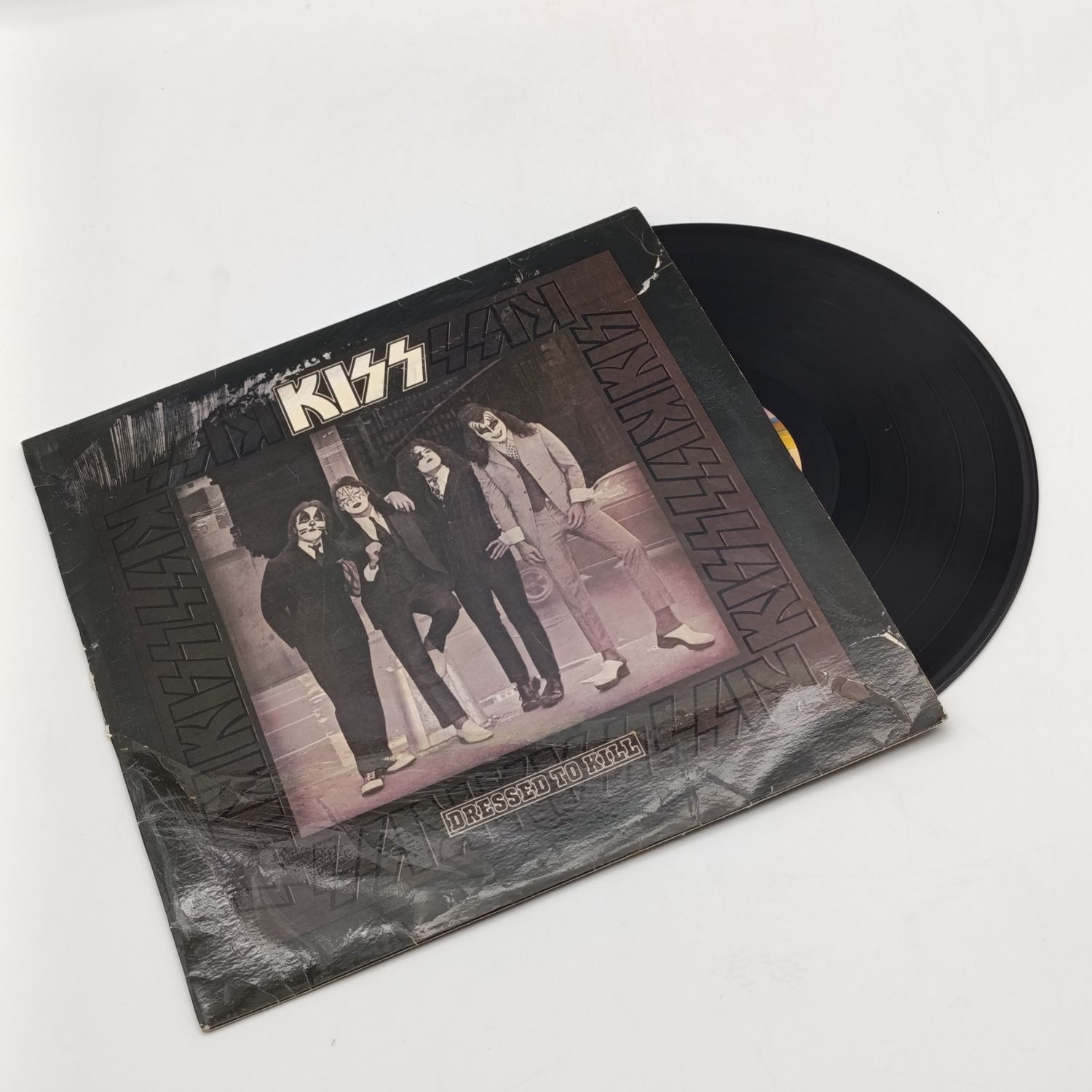 Record  Kiss - Dressed To Kill  Label : Casablanca  Released 1975 South African Pressing  Media - Very Good Plus (VG+) Sleeve - Good (VG)