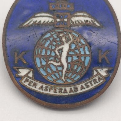 SA Air Force Air Signals training school lapel badge