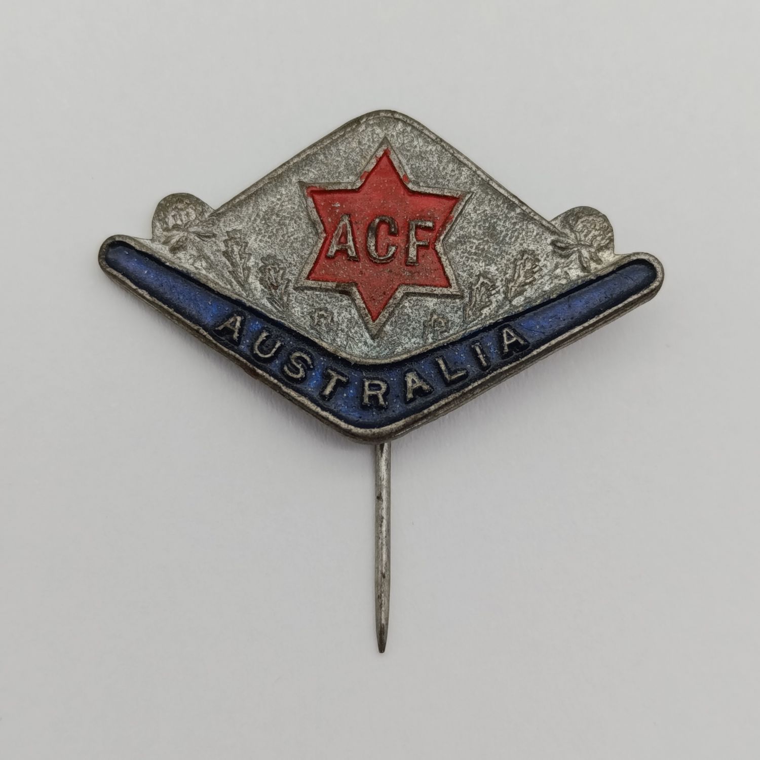 Antique Australian Comforts Fund 2 Shilling charity badge