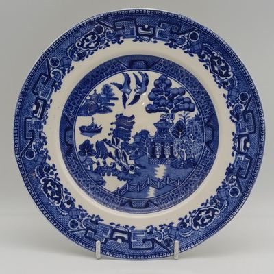 Vintage Willow Pattern blue and white porcelain plate