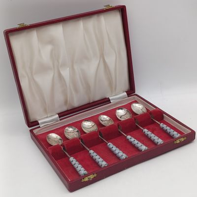 Set of 6 vintage Silver Spoons with enamel handles - weighs 109g