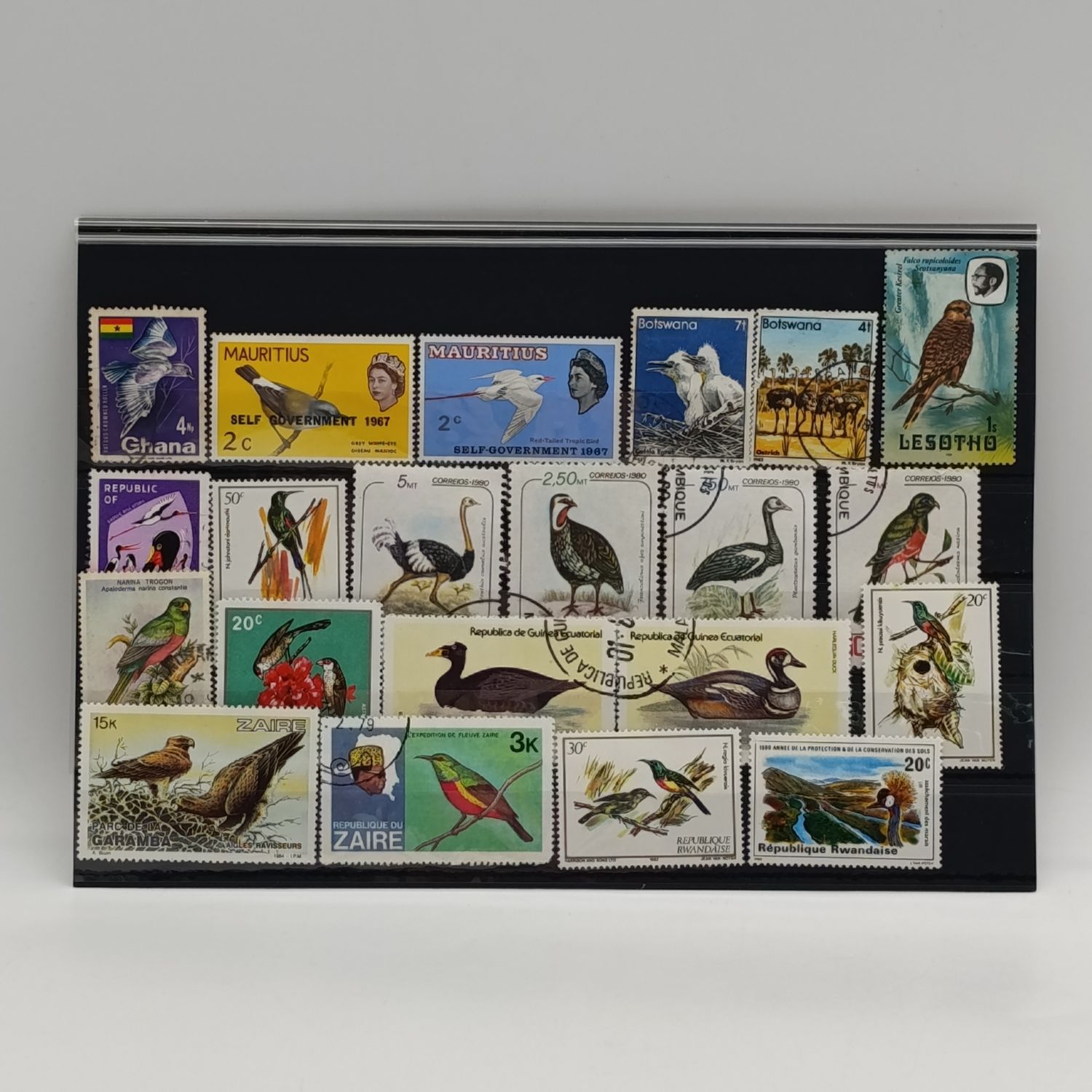 Stamp card with 21 Bird stamps