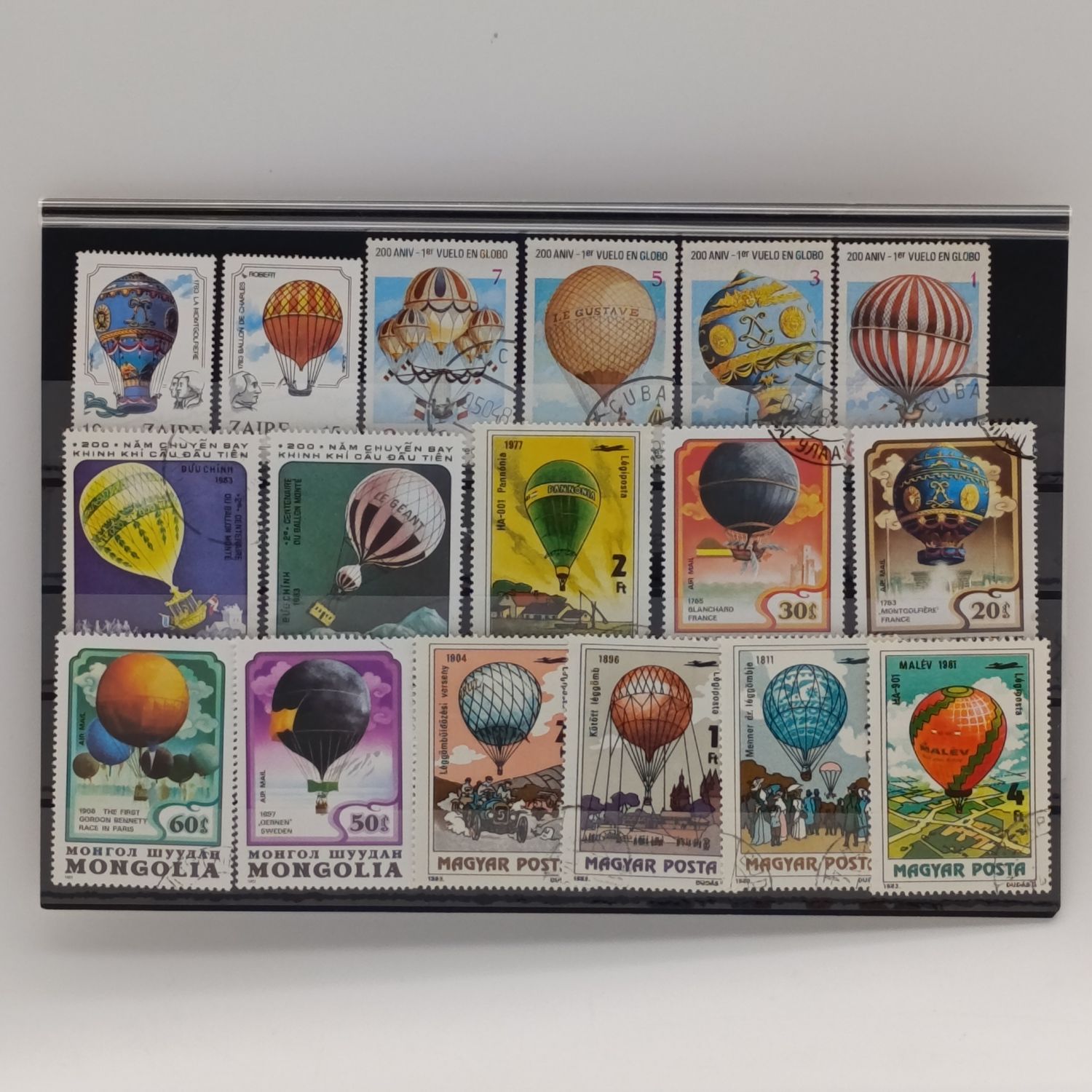 Stamp card with 17 Balloon stamps