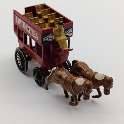 Matchbox Lesney No. 12 London Horse-drawn bus