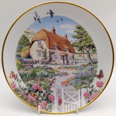 Vintage Franklin Mint Rose Cottage porcelain plate