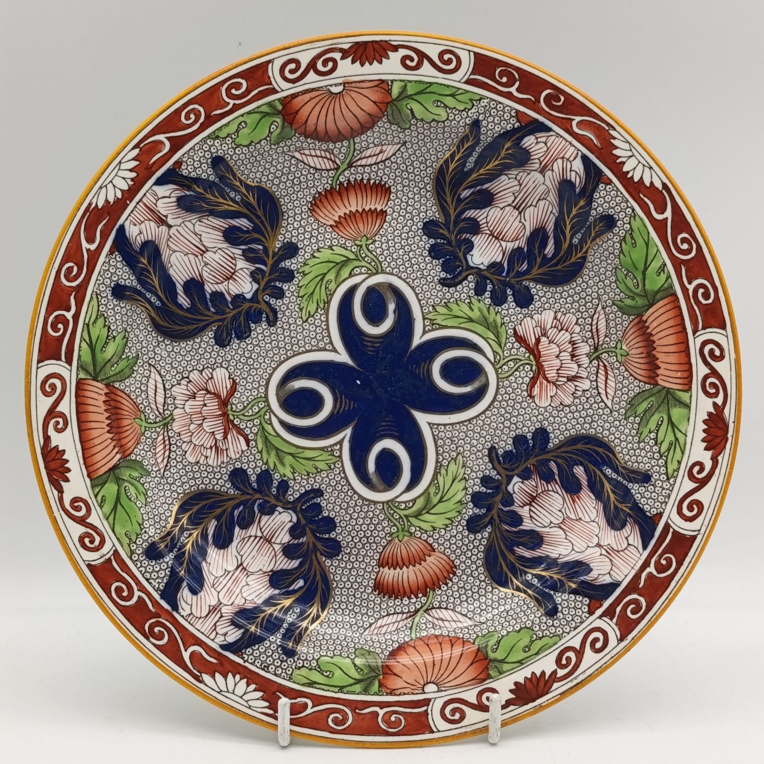 Antique Wedgwood Estruria Floral porcelain plate - very tiny rim chip