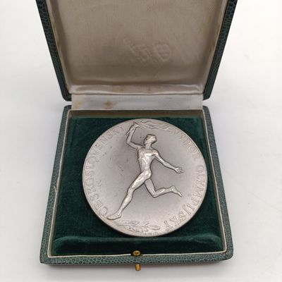 Large 1896-1956 Olympic medallion in case - 80mm diameter