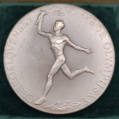 Large 1896-1956 Olympic medallion in case - 80mm diameter