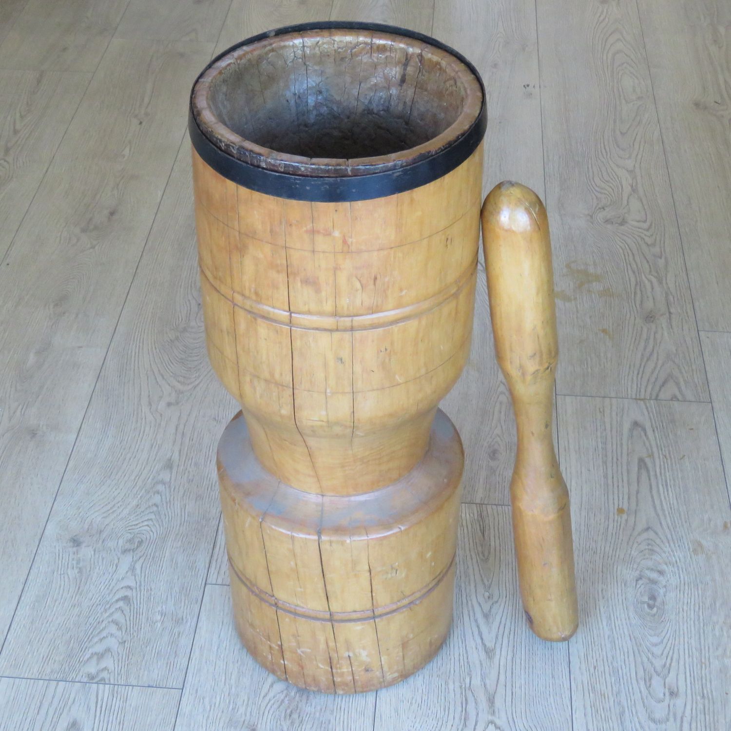 Antique African wooden mielie stamper