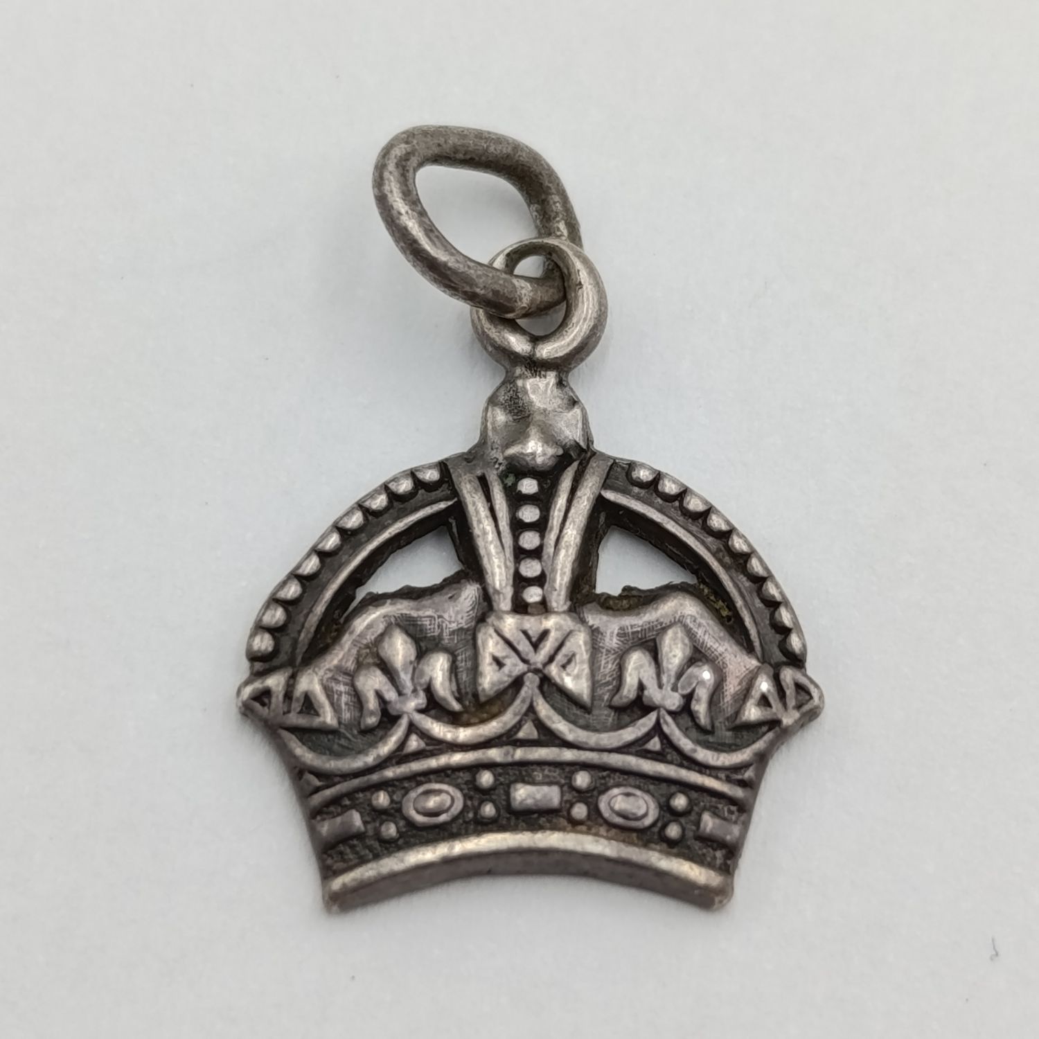 Vintage Candida Sterling silver King&#39;s Crown charm pendant - weighs 2,4g