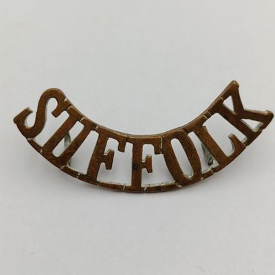 Royal Army Suffolk regiment shoulder title