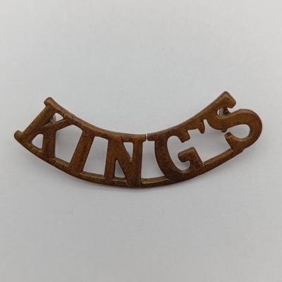 WW1 King&quot;s Liverpool regiment brass shoulder title