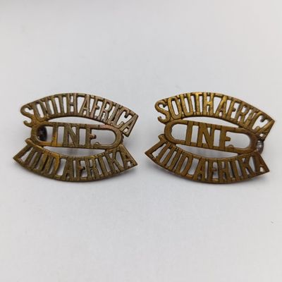 Pair of WW1 SA Infantry shoulder titles