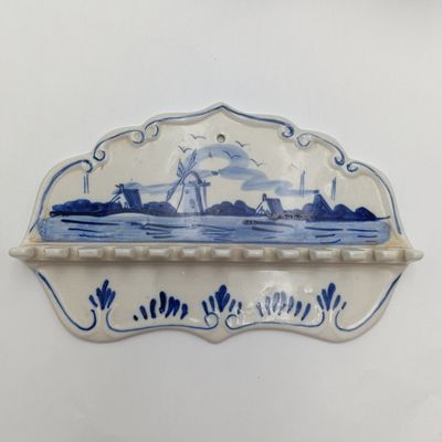 Vintage porcelain Delft handpainted spoon hanger