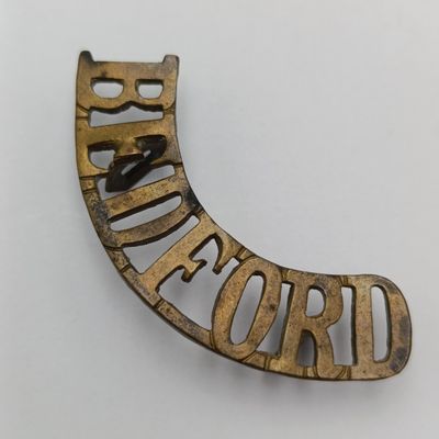British Bedfordshire regiment shoulder title
