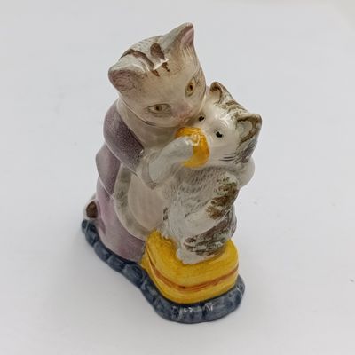 Beatrix Potter Tabitha Twitchett and Miss Moppet porcelain figurine