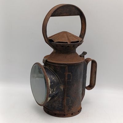 Vintage SA Railways signal lamp - no burner - door latch broken