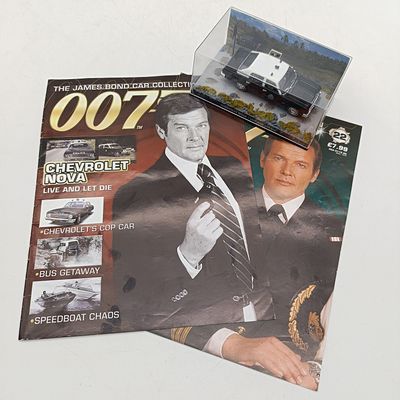 James Bond 007 Chevrolet Nova model car with booklet - Live and let die - case cracked