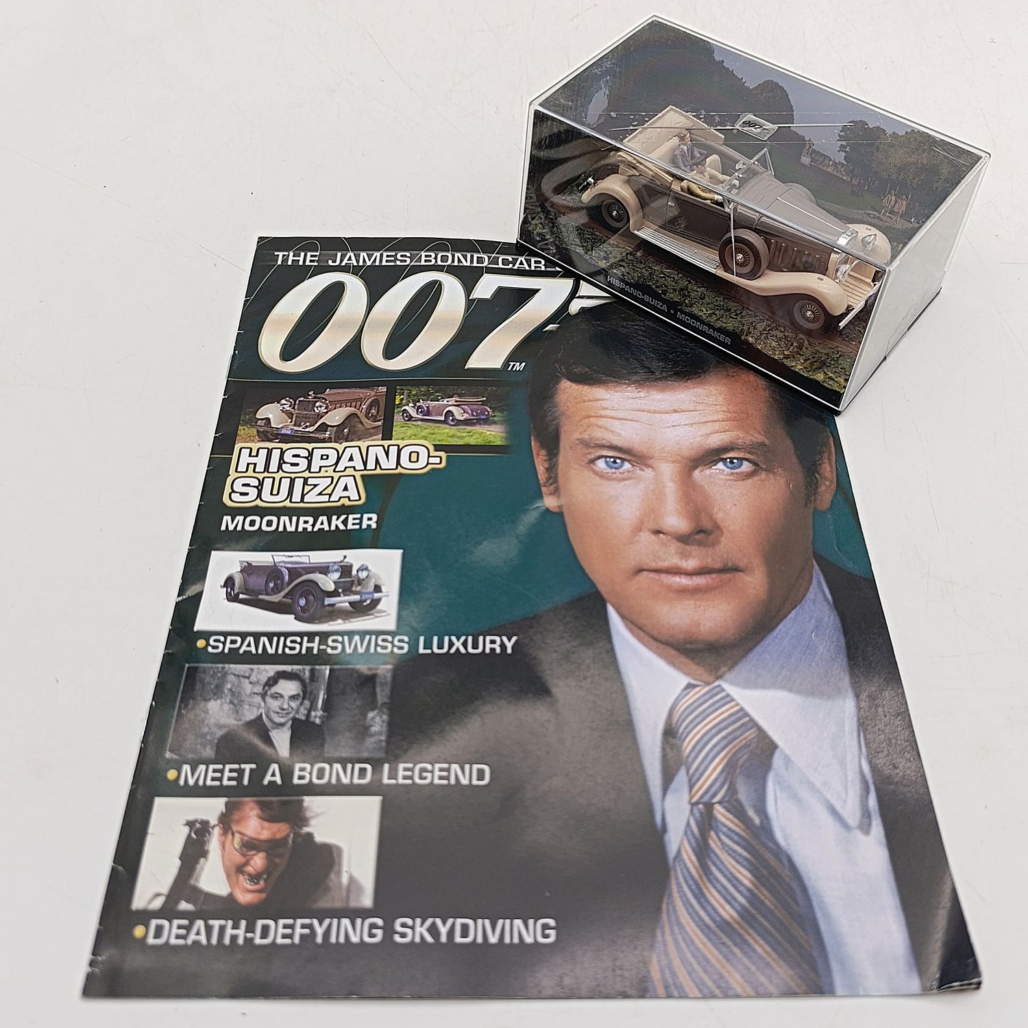 James Bond 007 Hispano Suiza model car - Moonraker - case cracked
