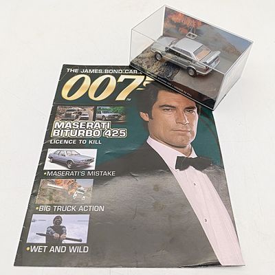 James Bond 007 Maserati Biturbo 425 model car with booklet - License to kill