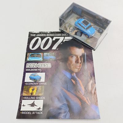 James Bond 007 ZAZ-965A model car with booklet - Goldeneye