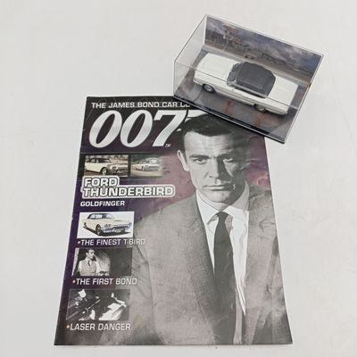 James Bond 007 Ford Thunderbird model car with booklet - Ford Thunderbird