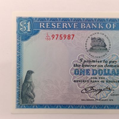 Pair of Rhodesian 1 Dollar banknotes with consecutive numbers - Salisbury 2 August 1979 - Bird watermark