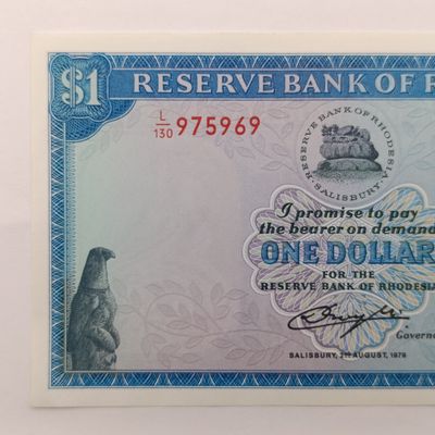 Pair of Rhodesian 1 Dollar banknotes with consecutive numbers - Salisbury 2 August 1979 - Bird watermark