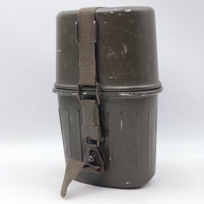 West German Pattern 59 water bottle canteen set