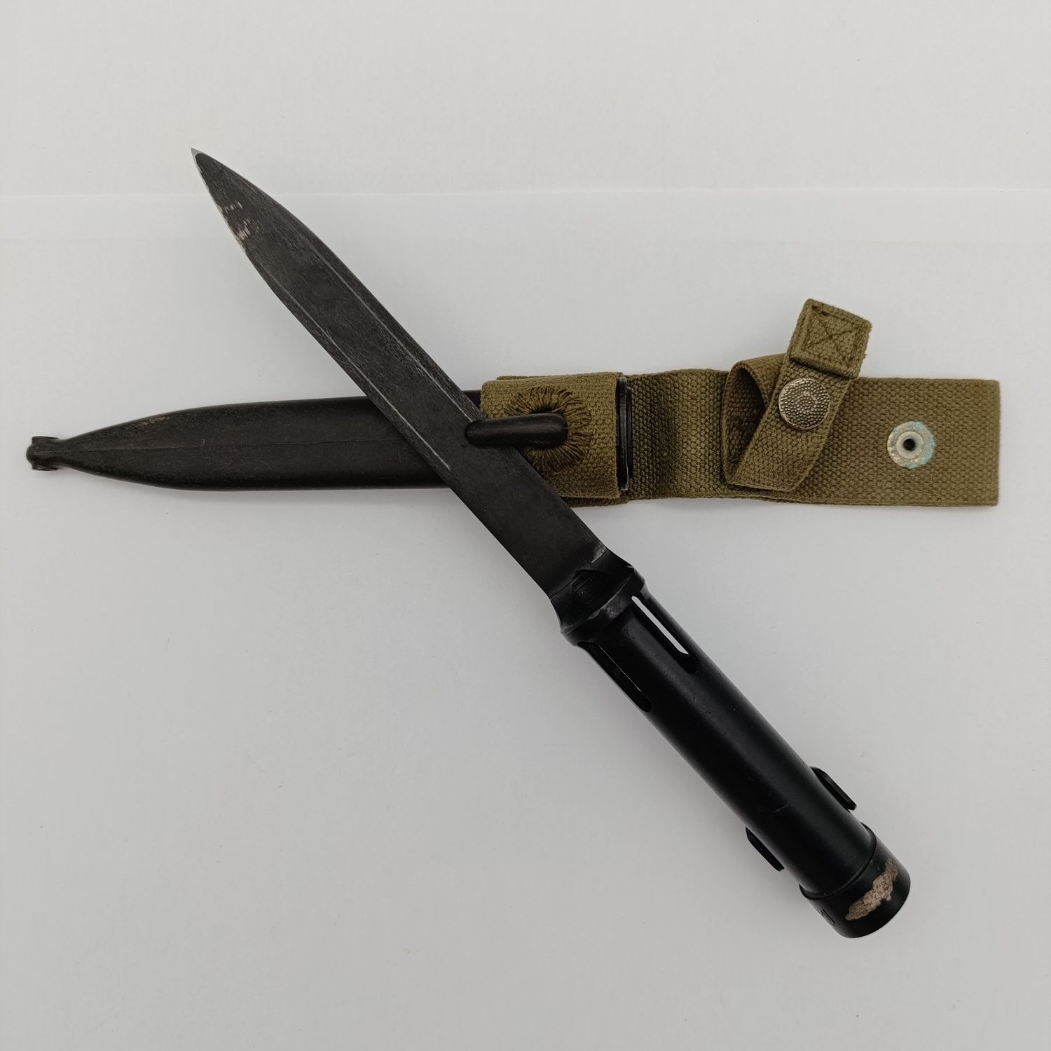 Old SADF R1 Rifle bayonet with sheath amo frog