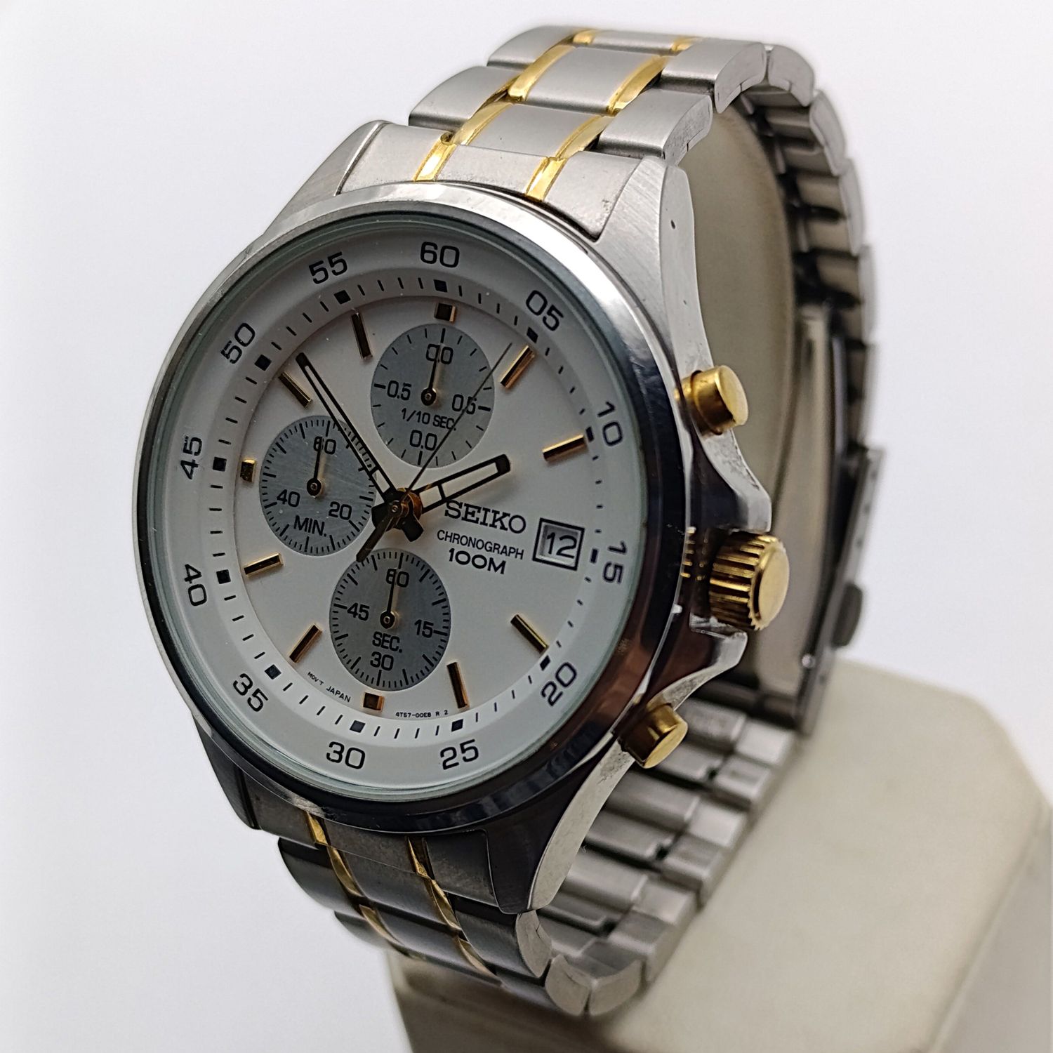 Seiko 4T57-OOEO Quartz chronograph mens watch - excellent working condition