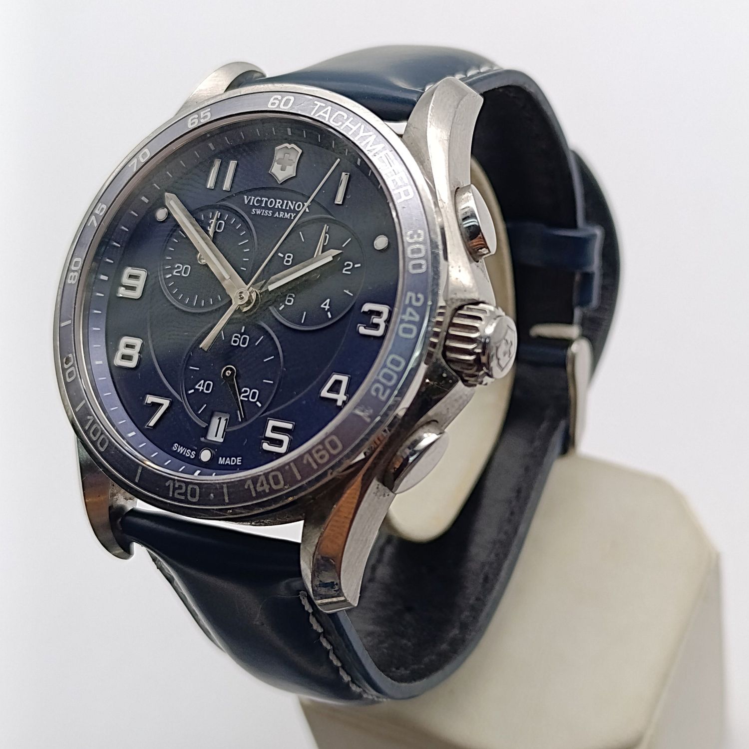 Victorinox Swiss Army Navy Blue Quartz Chronograph mens watch - working