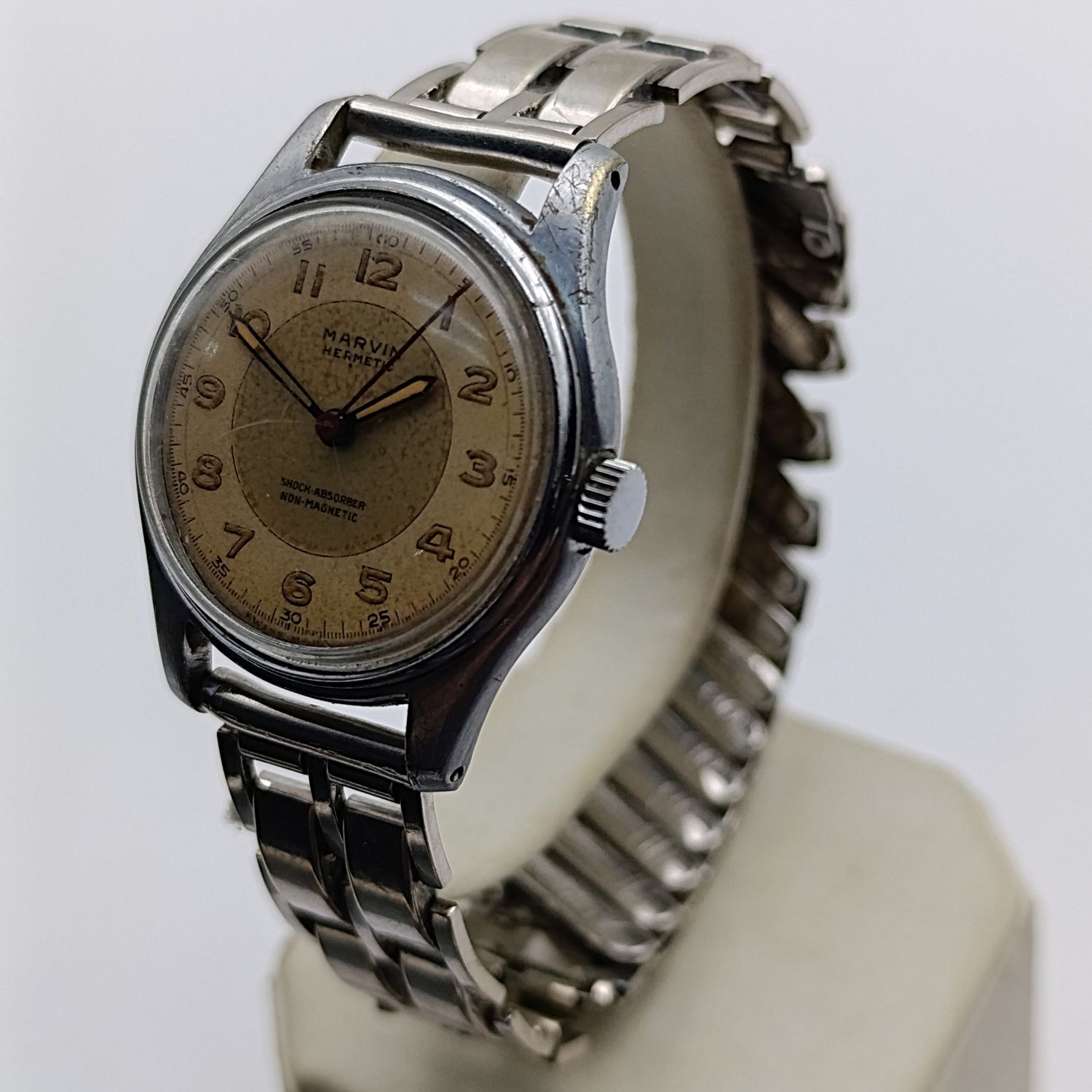 Vintage Marvin Hermetic manual wind mens watch - working