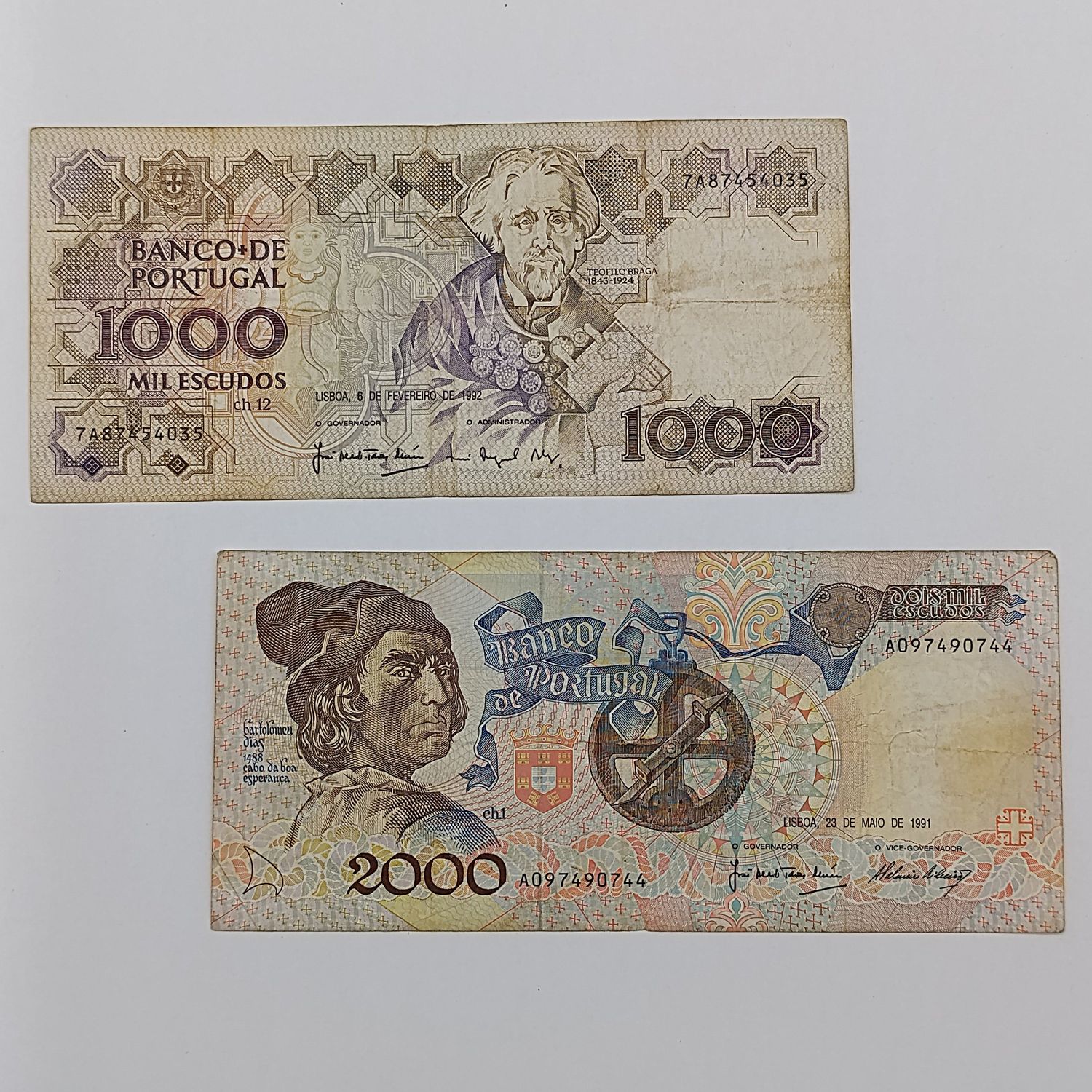 Pair of Portugal 1000 € 2000 Escudos banknotes withdrawn 1997