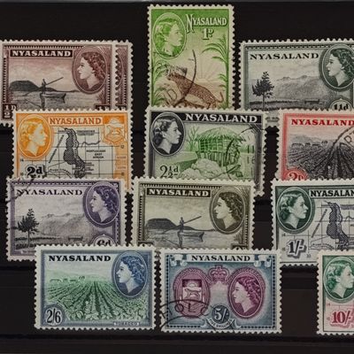 Nyasaland QEZ set to 10 Shilling - used (some mint) on card