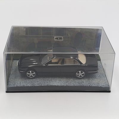 James Bond 007 Jaguar XJ8 model car - Casino Royale