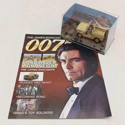 James Bond 007 Land Rover Lightweight model car - The Living Daylights - case cracked