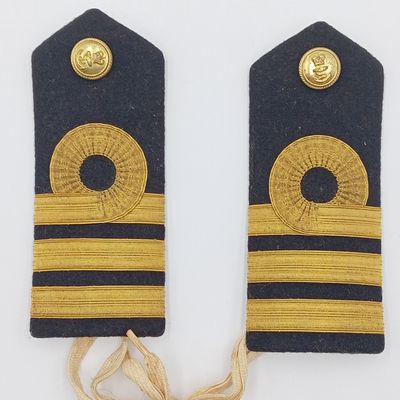 Pair of Royal Navy Commander rank epaulettes