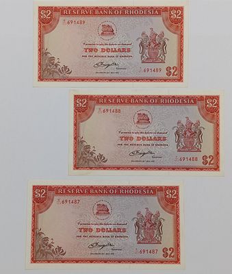 Rhodesia $2 banknotes 24 May 1979 - 3 uncirculated banknotes with consecutive numbers