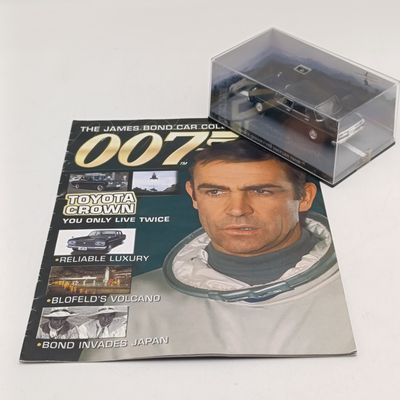 James Bond 007 Toyota Crown model car with booklet - You only Live Twice