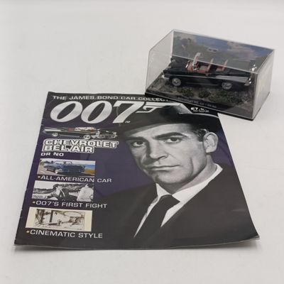 James Bond 007 Chevrolet Bel Air model car with booklet - Dr No